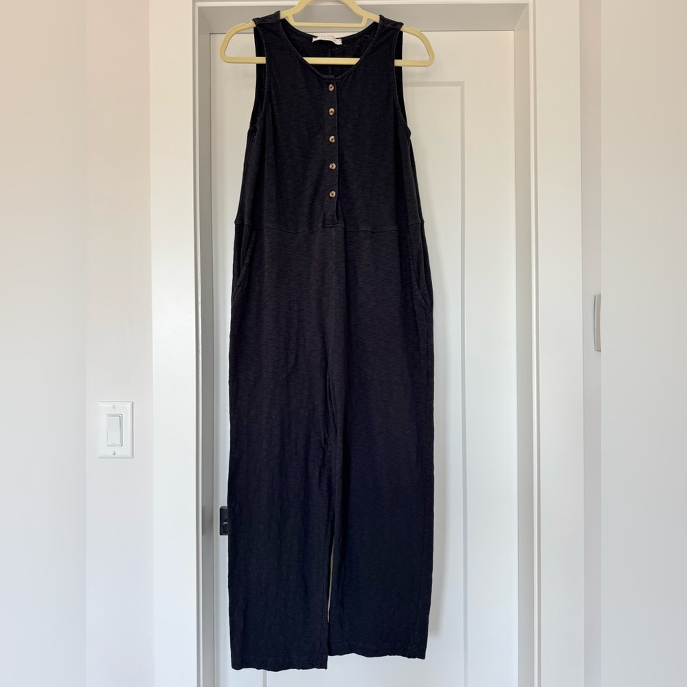Black Sleeveless Jumpsuit